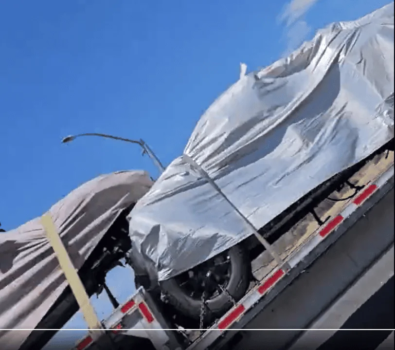 Tesla Cybertruck Two crash tested Cybertruck spotted in California! Screenshot (238)