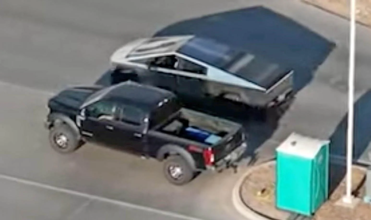 Tesla Cybertruck Cybertruck size comparison with Ford F-250 Superduty pickup (side by side photo)! cybertruck size vs ford pickup f250 superduty
