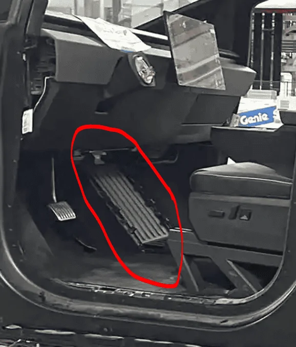 Tesla Cybertruck New peek at Cybertruck in general assembly at Giga Texas Factory 🫣 [8/24/23 photo] 1692907996535