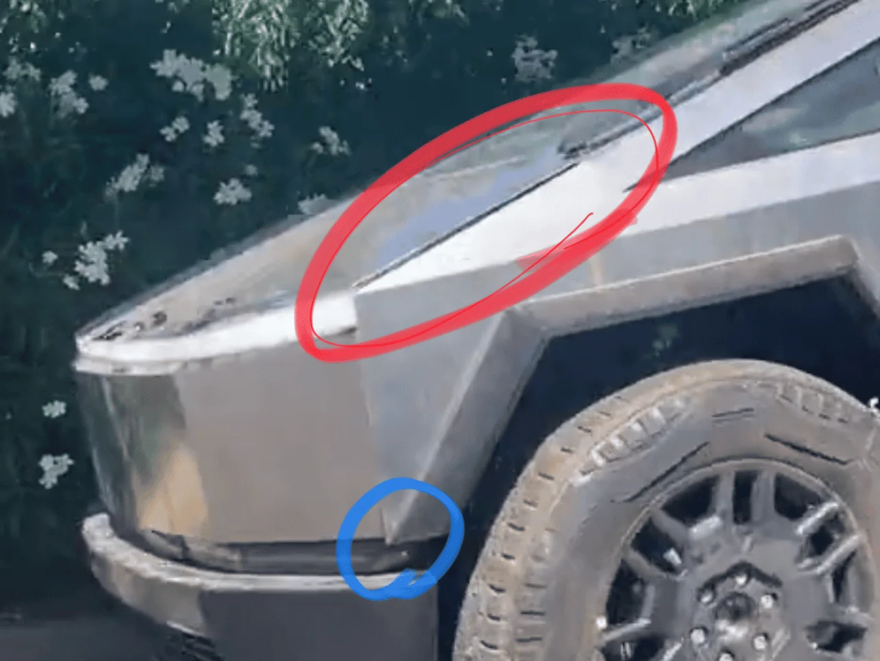 Tesla Cybertruck Cybertrucks being unloaded from trailer in Palo Alto (+ out in Arizona sun 😎) 1693052057963