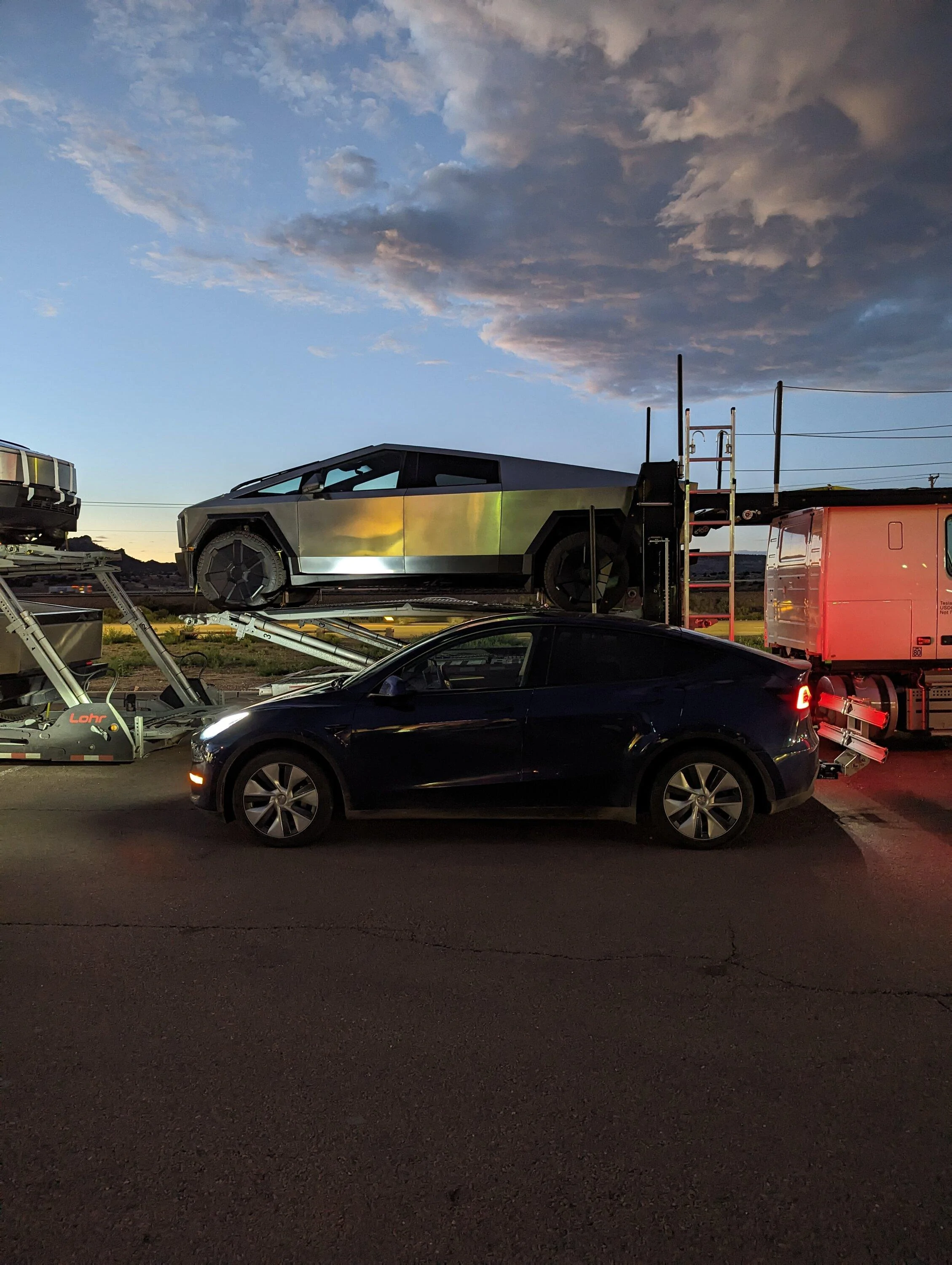 Tesla Cybertruck Fleet of Cybertrucks loading onto carriers at Giga Texas -- video from 8/26/23 pxl_20230828_021825301-jpg