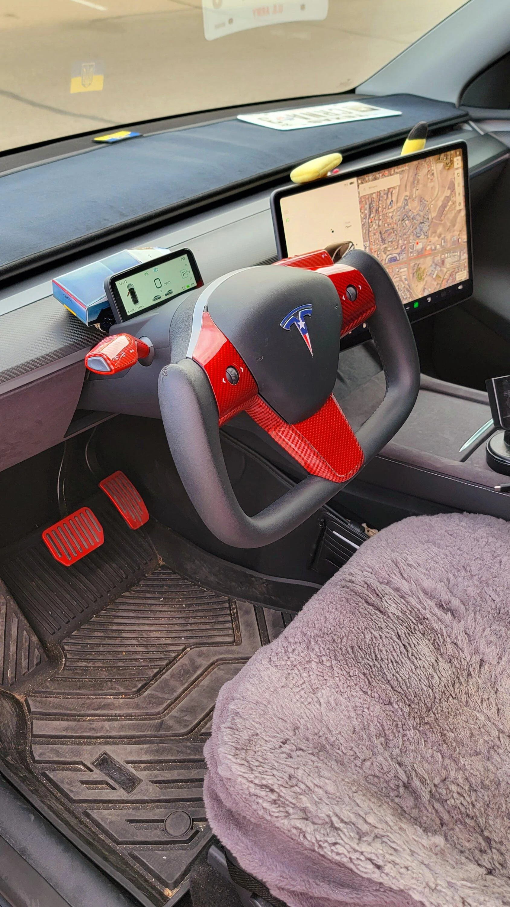 Tesla Cybertruck Latest Steering Wheel intel -- round, square yoke? 20230321_171225