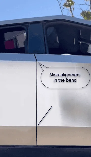 Tesla Cybertruck A look at interior of glass roof / cabin ceiling 2023-08-31_0-54-17
