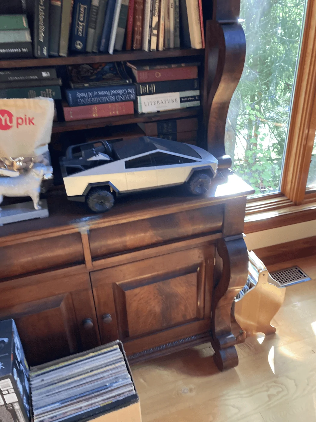 Tesla Cybertruck Cybertruck in new RC (Release Candidate) wrap! 1693490189371