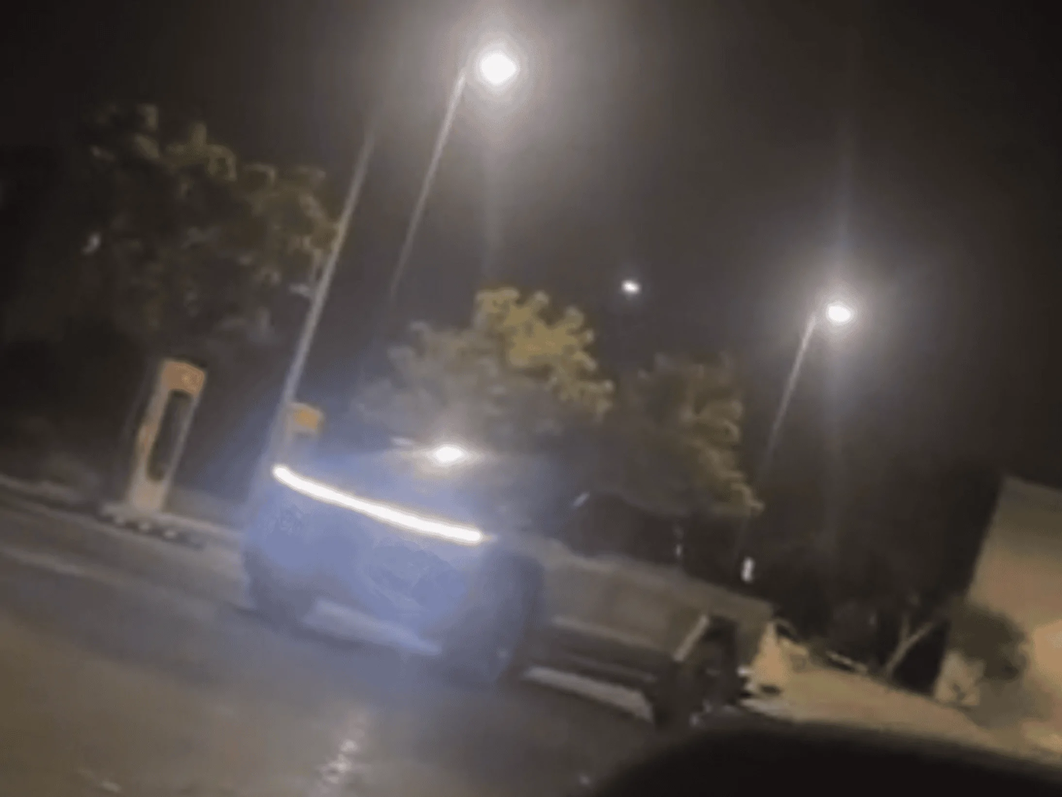 Tesla Cybertruck DRL, headlights, fog lights, sidemarkers, tail light bar ON in night time video (on Tundra Cybertruck leaving supercharger) 1693509803050