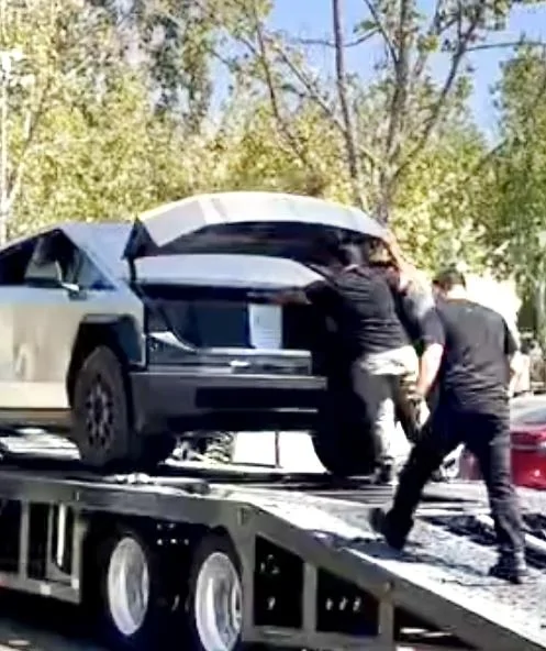 Tesla Cybertruck Closeups!! Dual Motor Cybertruck shows frunk open, alcantara headliner, perforated seats, rectangular steering wheel, VIN # (8/31 pics) DF831F2E-3118-4E92-96C1-91C8A173256C