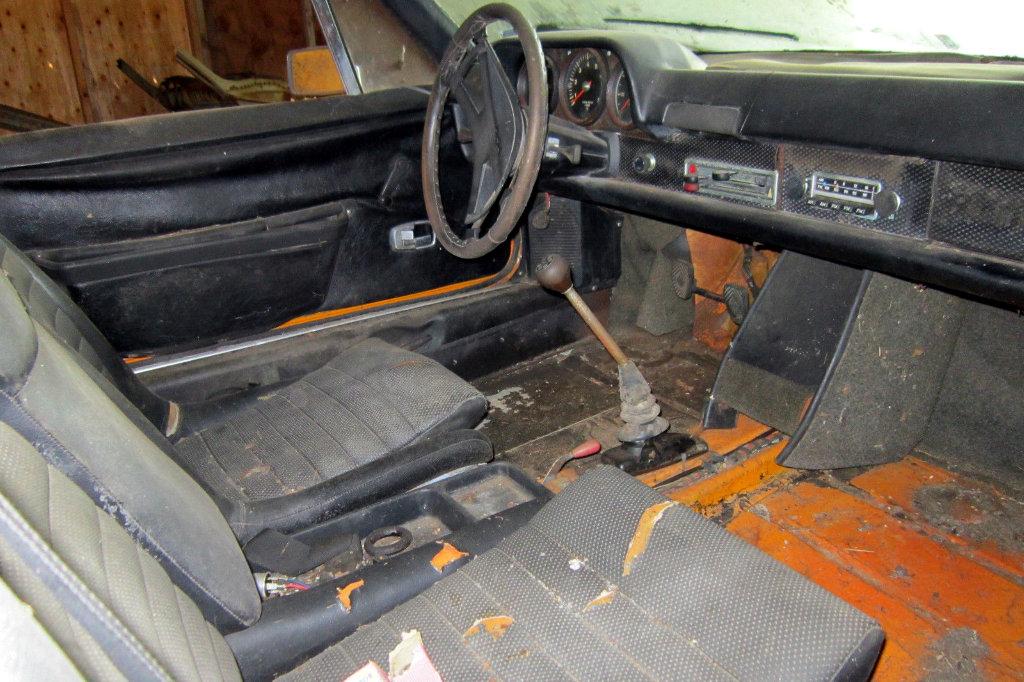 Tesla Cybertruck Closeups!! Dual Motor Cybertruck shows frunk open, alcantara headliner, perforated seats, rectangular steering wheel, VIN # (8/31 pics) 1970-Porsche-914-6-Interior