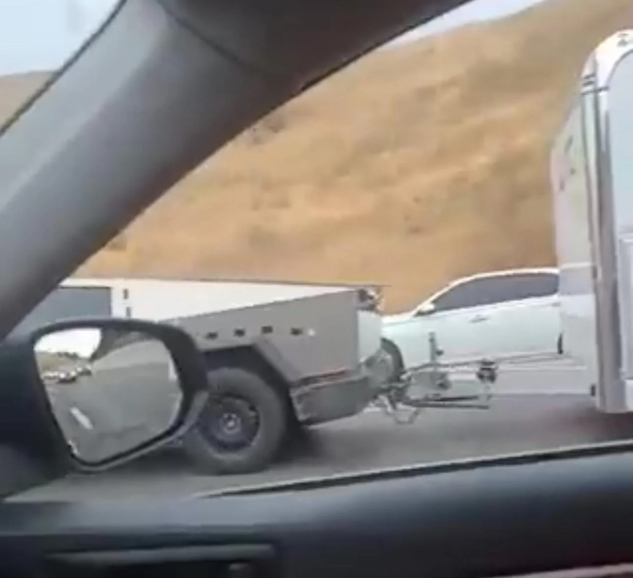 Tesla Cybertruck Spotted: First video of Cybertruck towing trailer! IMG_1796