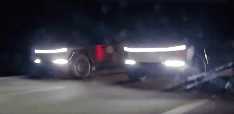 Tesla Cybertruck Two RC Wrapped Cybertrucks driving in formation at night 🤩 Screenshot 2023-09-08 at 11.51.56