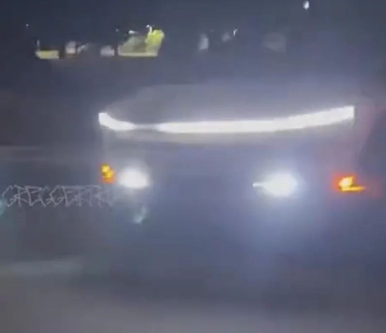 Tesla Cybertruck Two RC Wrapped Cybertrucks driving in formation at night 🤩 A384908F-BD4D-491A-8D59-7E585FFBE44C