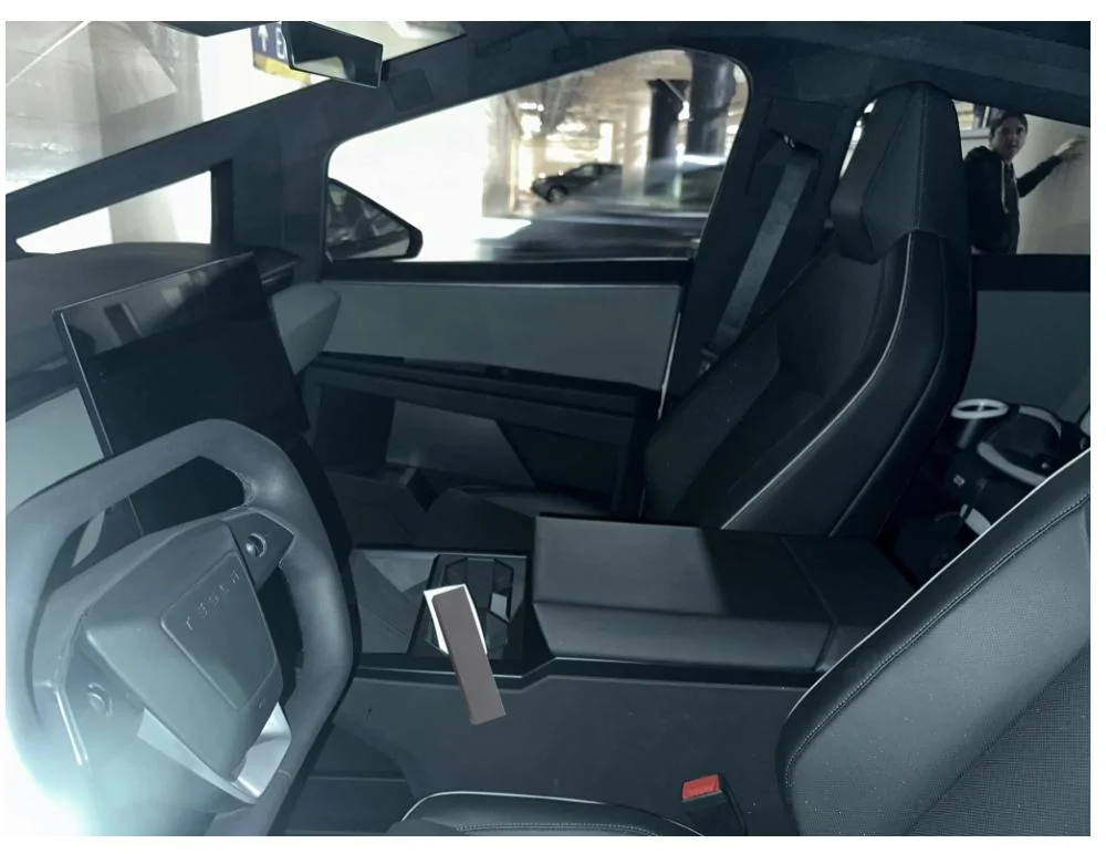 Tesla Cybertruck Child seat (front facing) install in Cybertruck -- first look photo IMG_4348