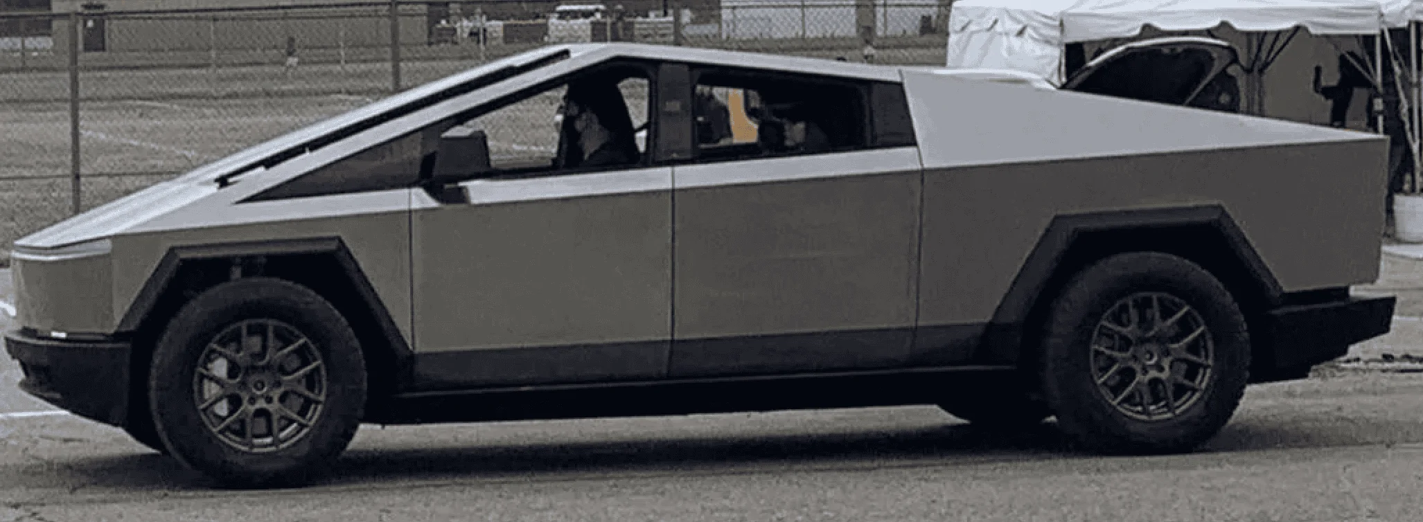 Tesla Cybertruck Rear Seat View Thread -- Discuss 💬 1694278830226