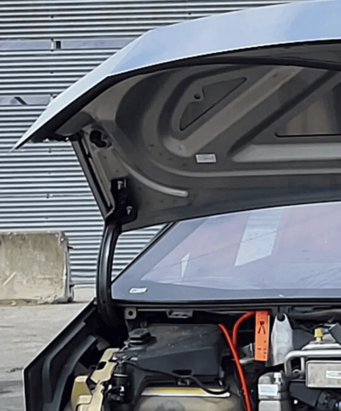 Tesla Cybertruck Powered Frunk Confirmed! Video shows frunk's unpowered motor moved against its gearing Screenshot 2023-09-10 at 7.51.36 PM