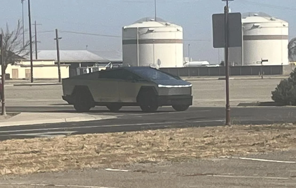 Tesla Cybertruck Cybertruck spotted in Central Valley CA, passing Dodge Ram for size comparison 378767360_10159066441042691_6821816064521933469_n