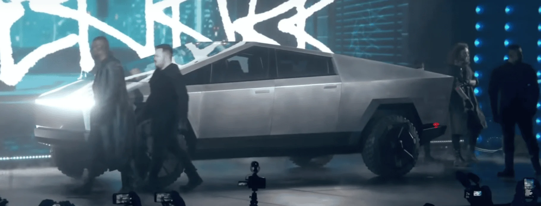 Tesla Cybertruck Hideo Kojima design inspired Cybertruck? 1694821241964