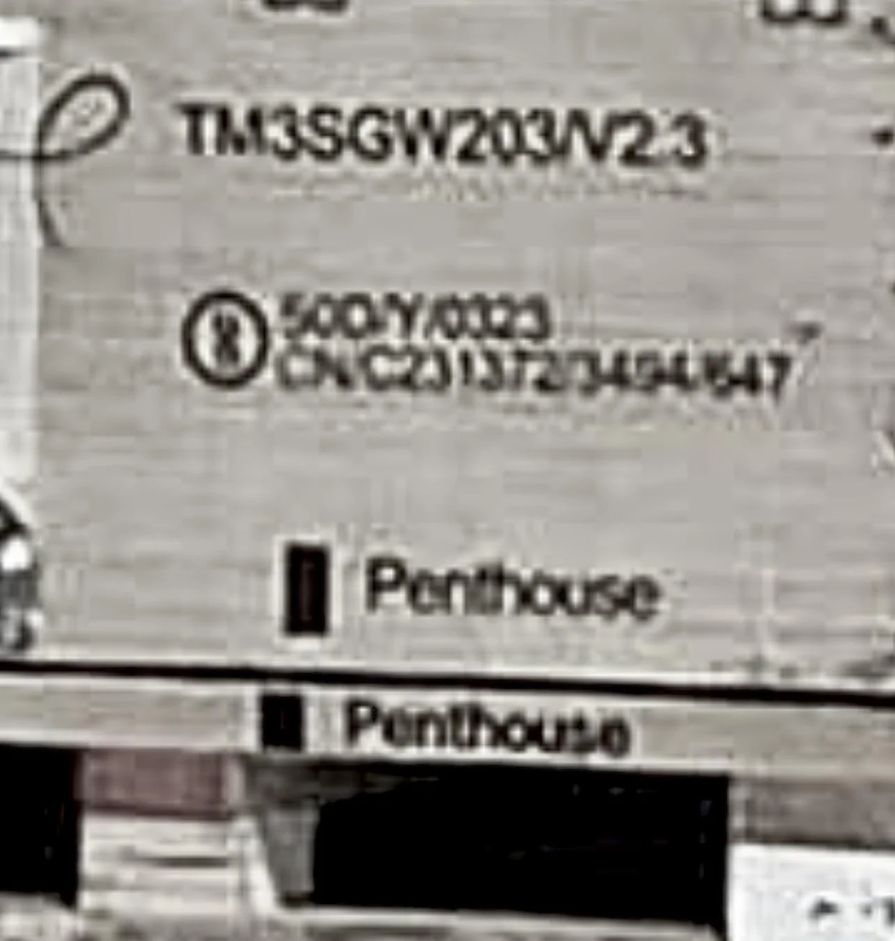 Tesla Cybertruck Cybertruck suspension & brakes exposed on a lift (photos 9/16/23) 01FC6AB1-FD43-4E9C-B694-6983F5E76680