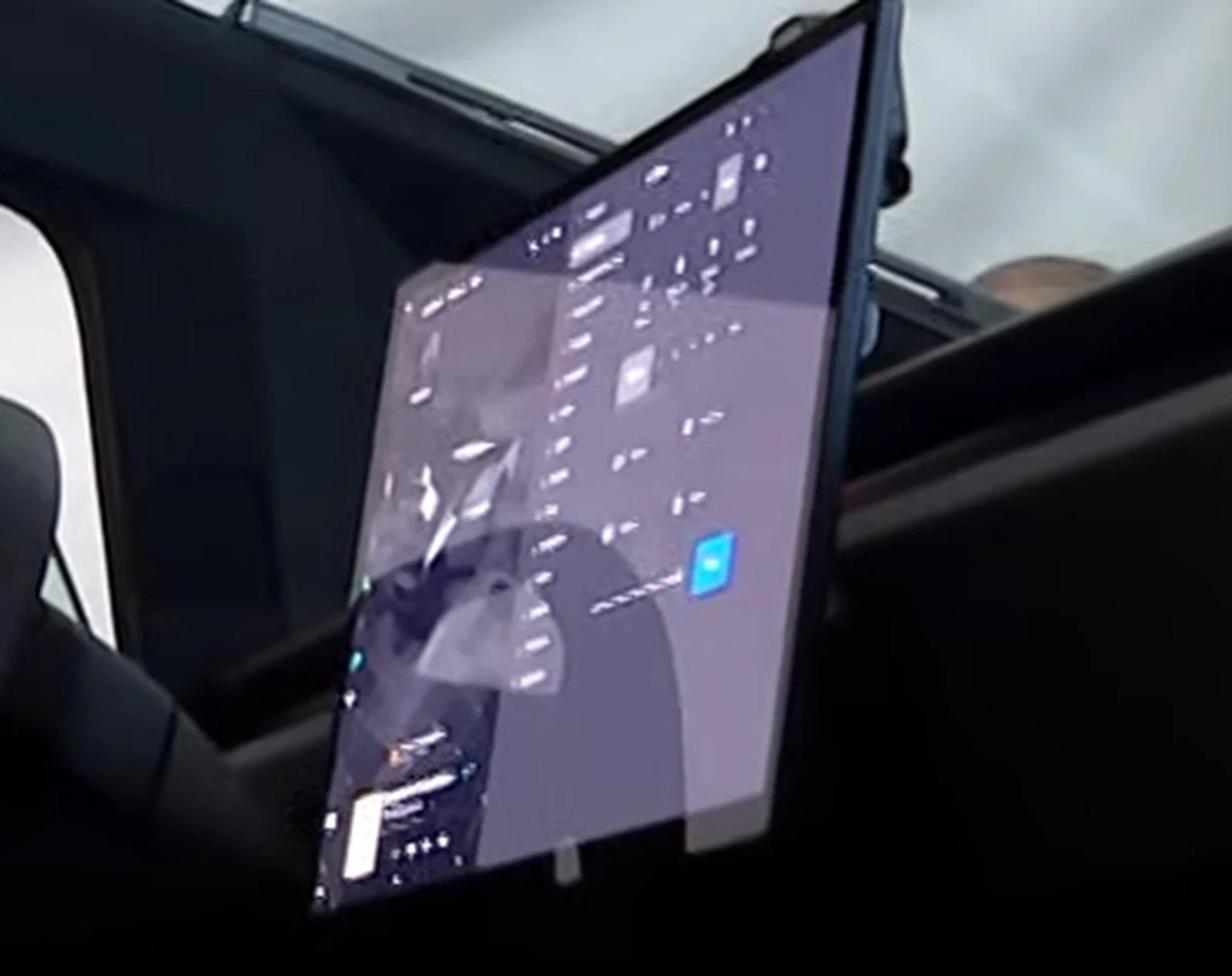 Tesla Cybertruck 🕶️ Elon takes Prime Minister Netanyahu for a Cybertruck spin and interior look! [⚠️ ADMIN WARNING: NO POLITICS] F6Vv6zYawAAlcpz