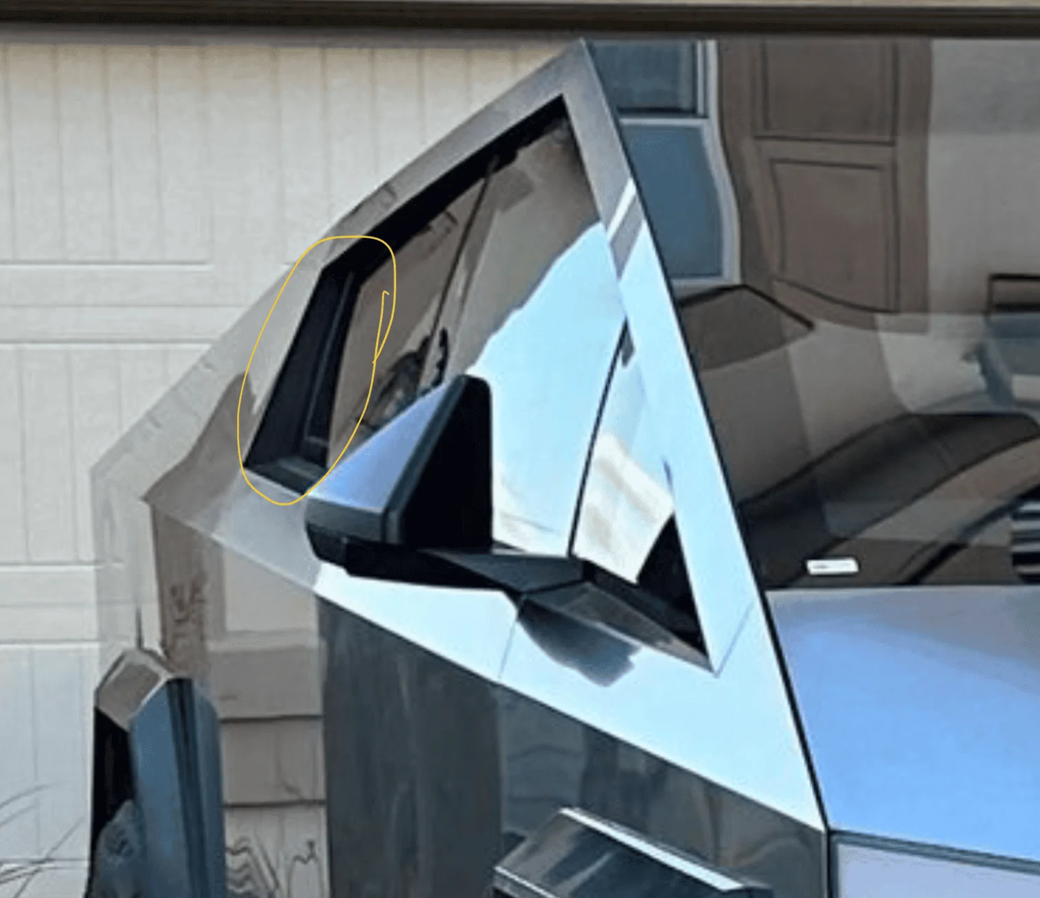 Tesla Cybertruck GM vs Cybertruck battery size & $ 1695678865720