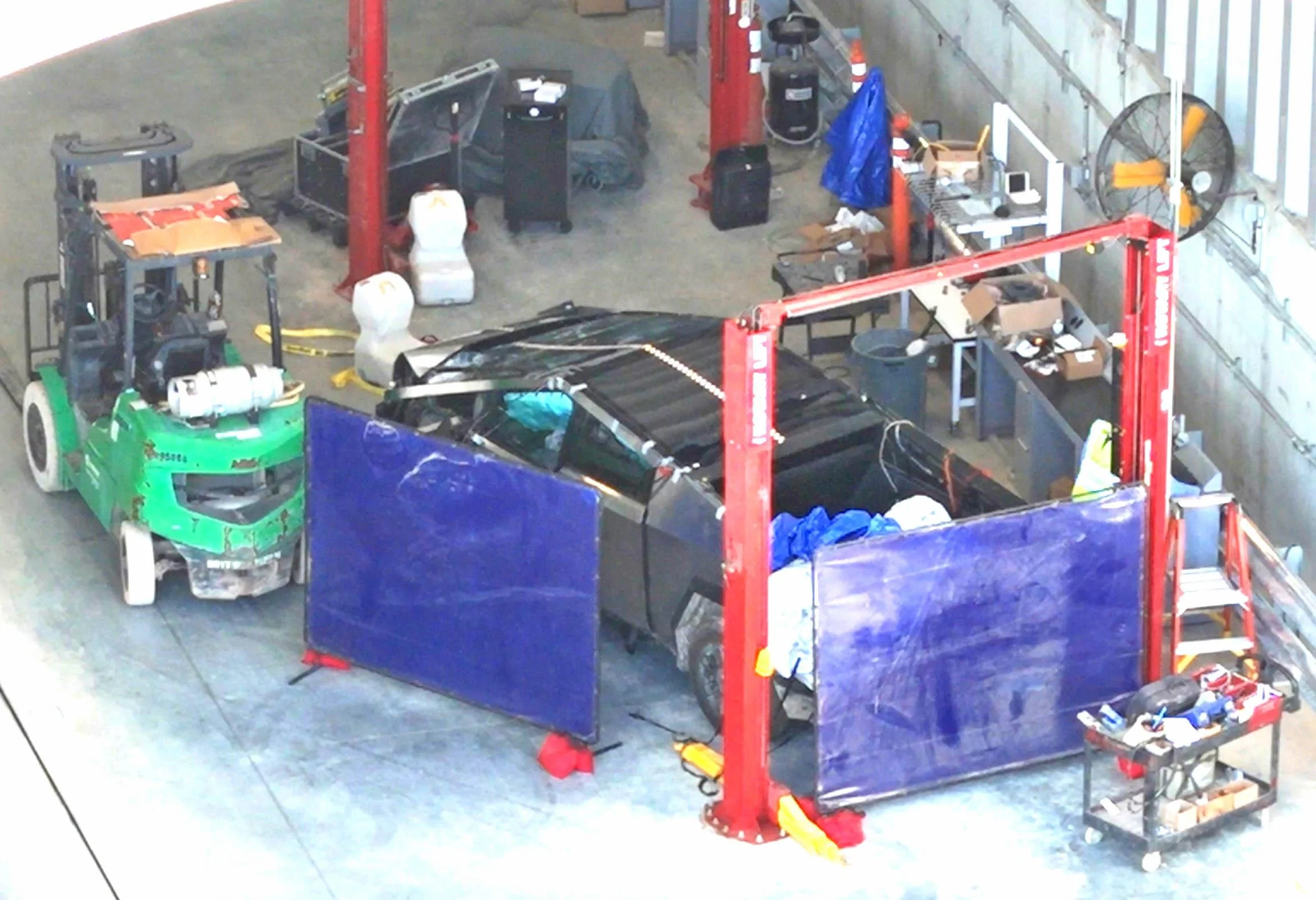 Tesla Cybertruck First verified Crash Tested Cybertruck at Giga Texas! [Photos] F7cYDJvX0AEErA0