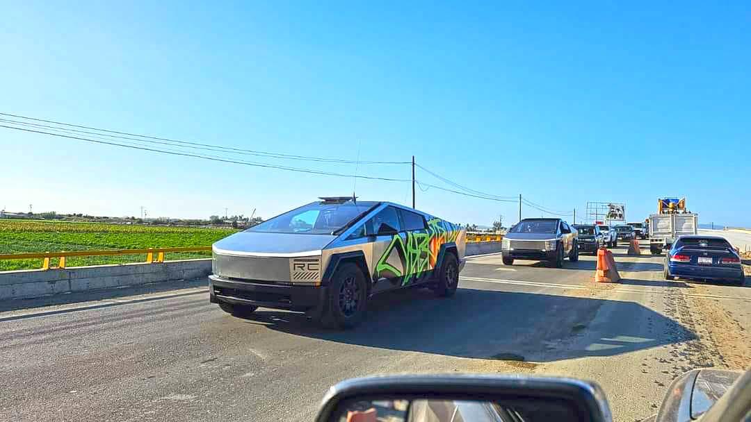 Tesla Cybertruck Graffiti Wrap Cybertrucks First Look (Spotted in Mexico)! 86616779_7083831058293557_636354727825813611_n-