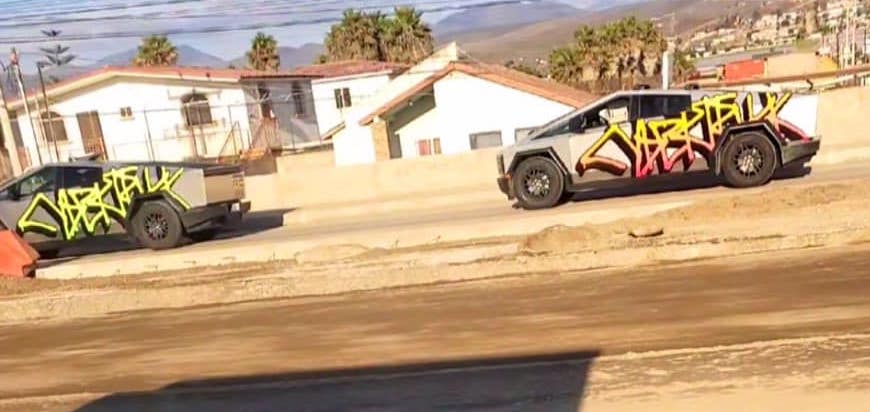 Tesla Cybertruck Graffiti Cybertruck spotted with Starlink Antenna Receiver Mounted on Roof 386392532_705724538070441_701007066072265539_n