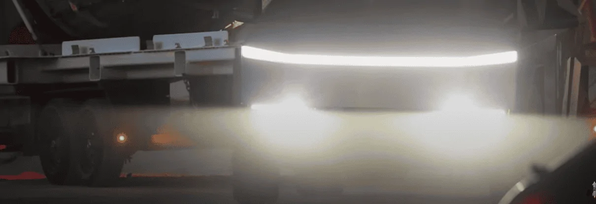 Tesla Cybertruck Videos of Cybertruck towing SpaceX rocket engine!! 🦾 1696441610099