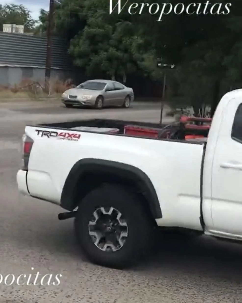 Tesla Cybertruck Cybertruck off-roading in Baja (live streamed by Tesla)! 5DBB00F9-5096-4093-A03E-79B7B4E787DD