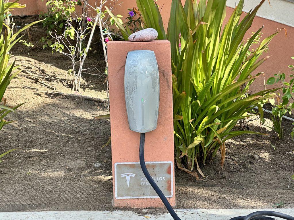 Tesla Cybertruck Motherlode of Cybertrucks pics from Mexico hotel -- frunkgating, offroad gear, bed & interior peek! IMG_2541-1024x768