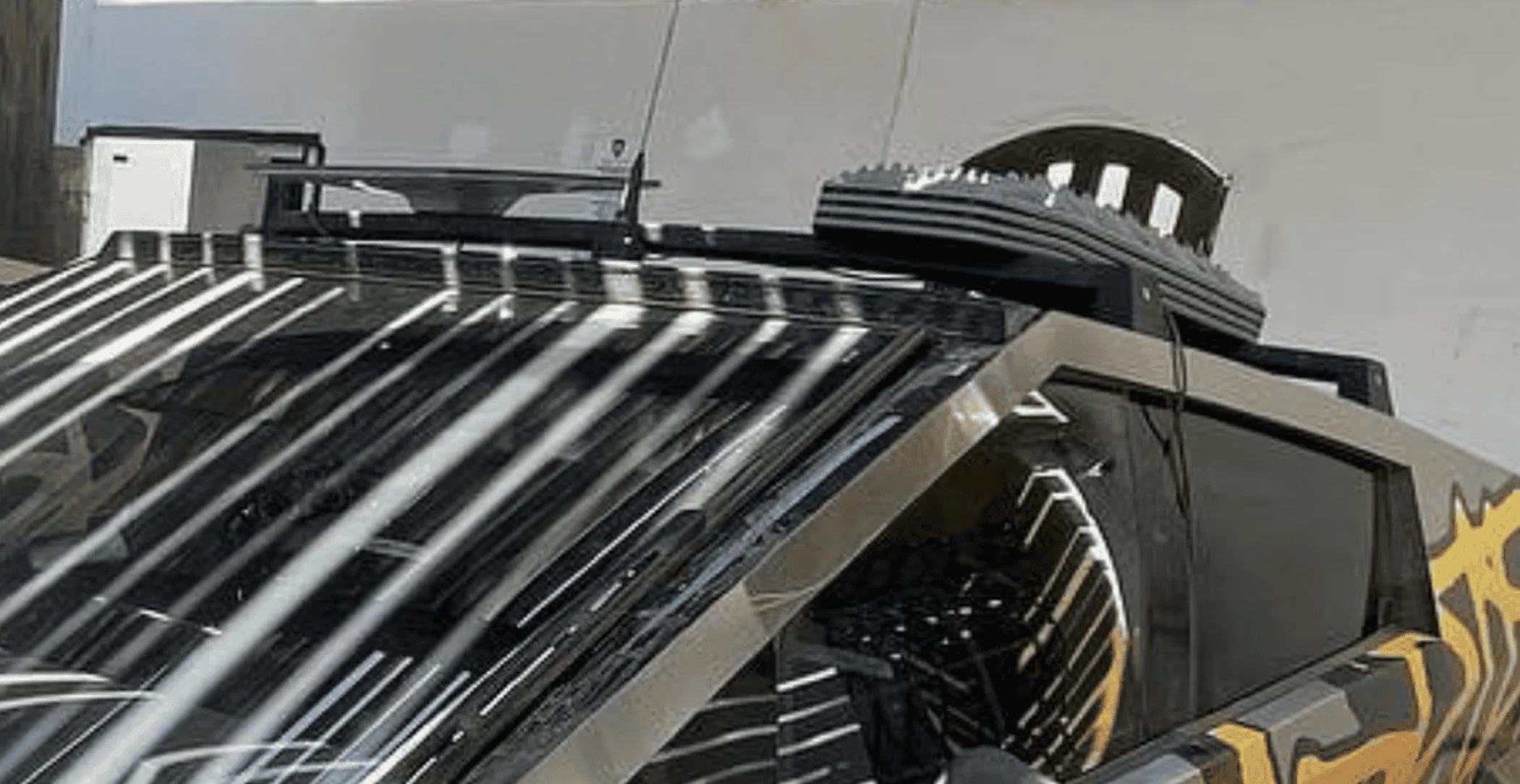 Tesla Cybertruck Lightbar accessory spotted on Cybertruck! 💡 Screenshot 2023-10-09 142552