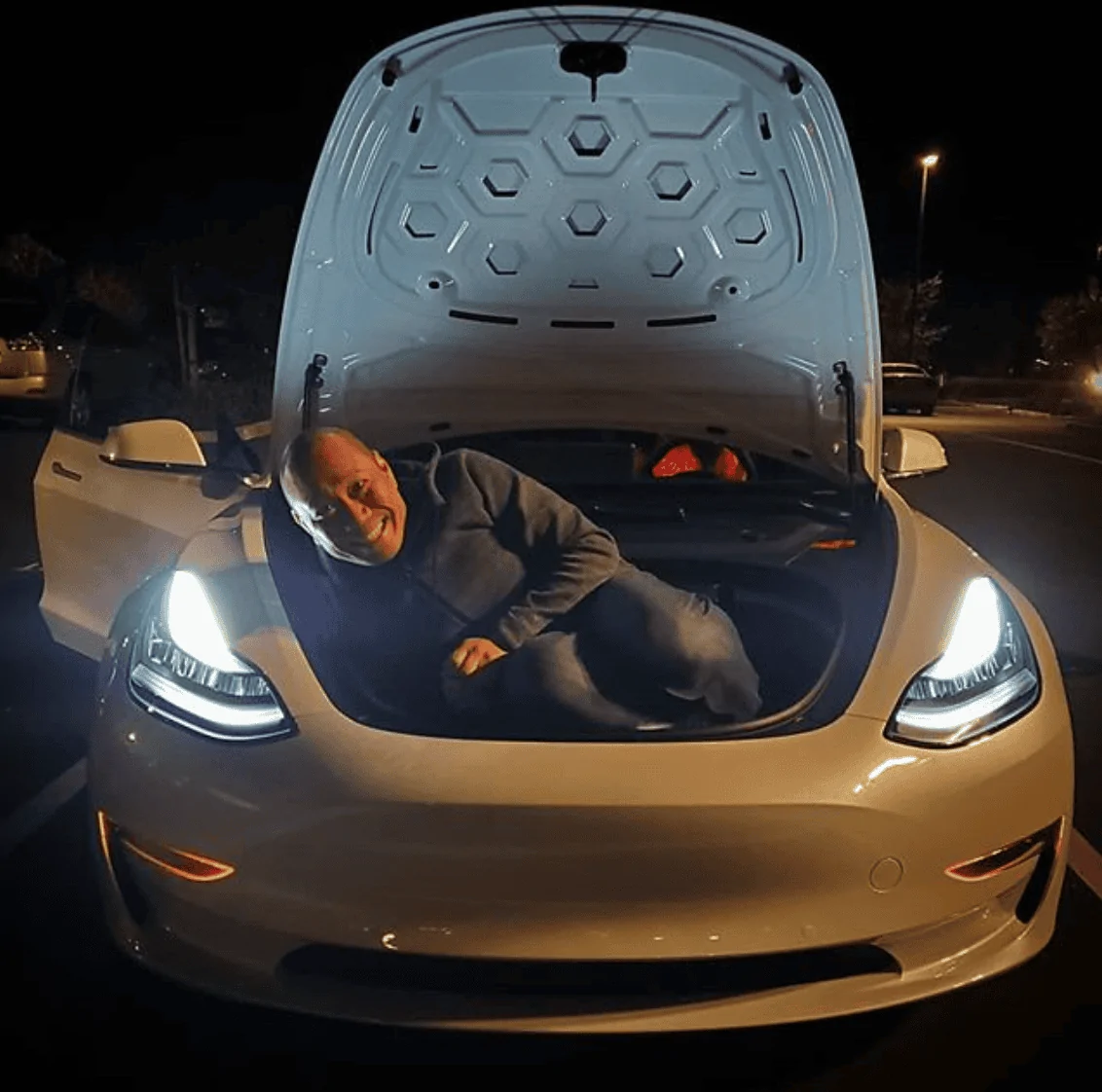 Tesla Cybertruck Motherlode of Cybertrucks pics from Mexico hotel -- frunkgating, offroad gear, bed & interior peek! 1696896530700