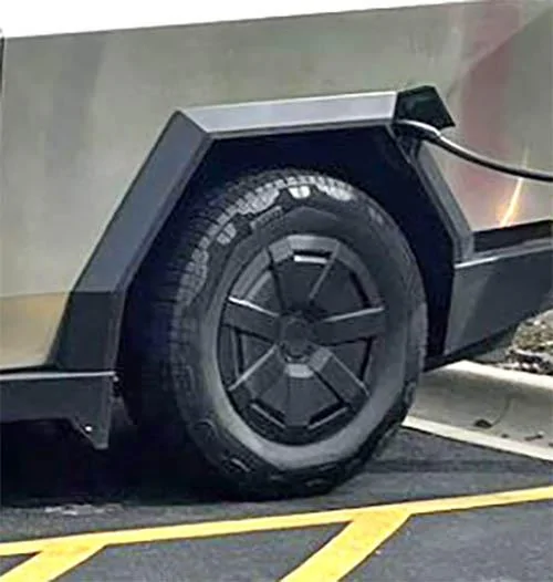 3Cybertruck Smaller Street Tires, New Wheel Covers .jpg