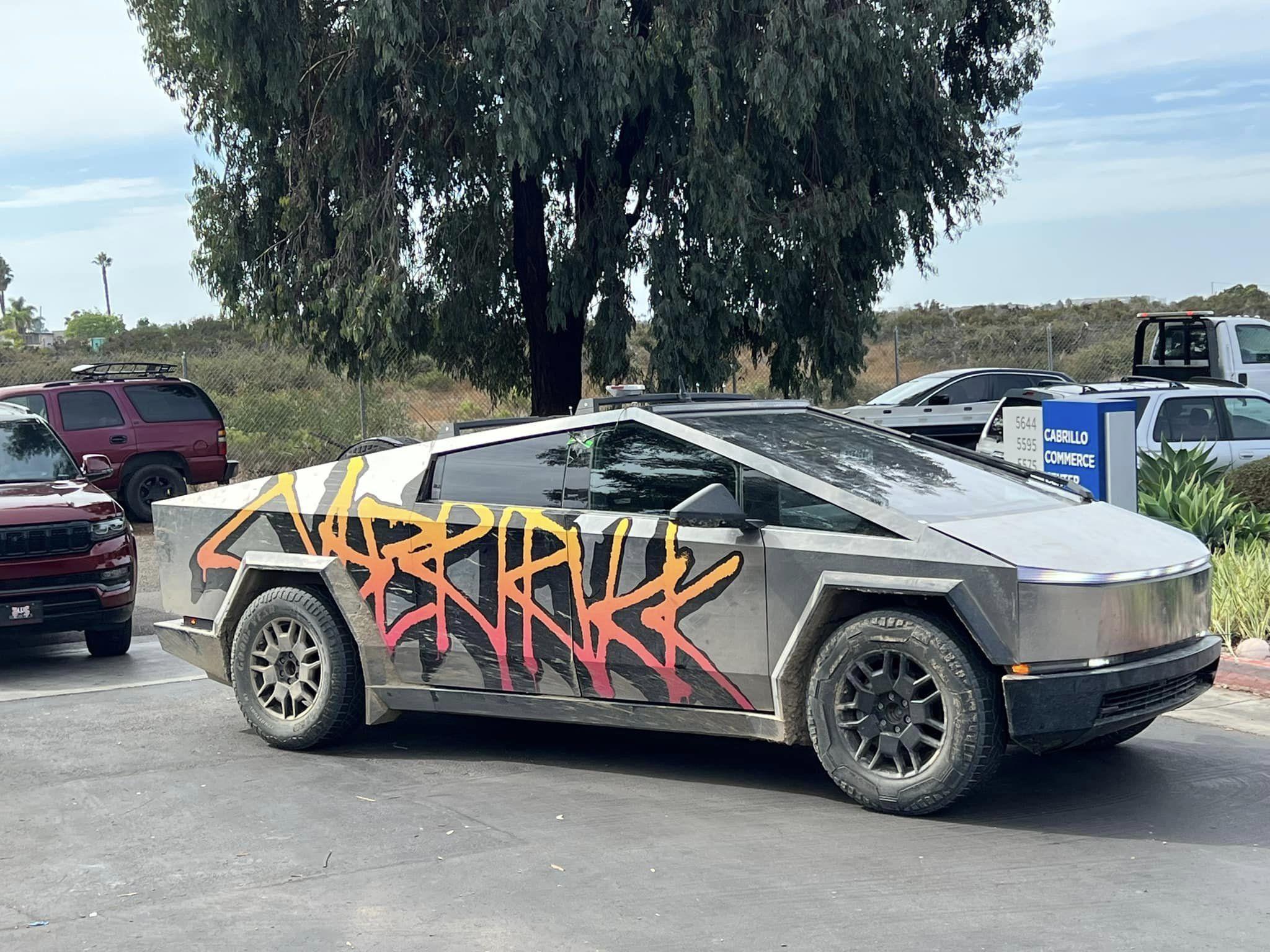 Tesla Cybertruck Baja Cybertruck returns to US. Parked for viewing in Orange County! 391578223_6759049390839724_8512638829932231437_n