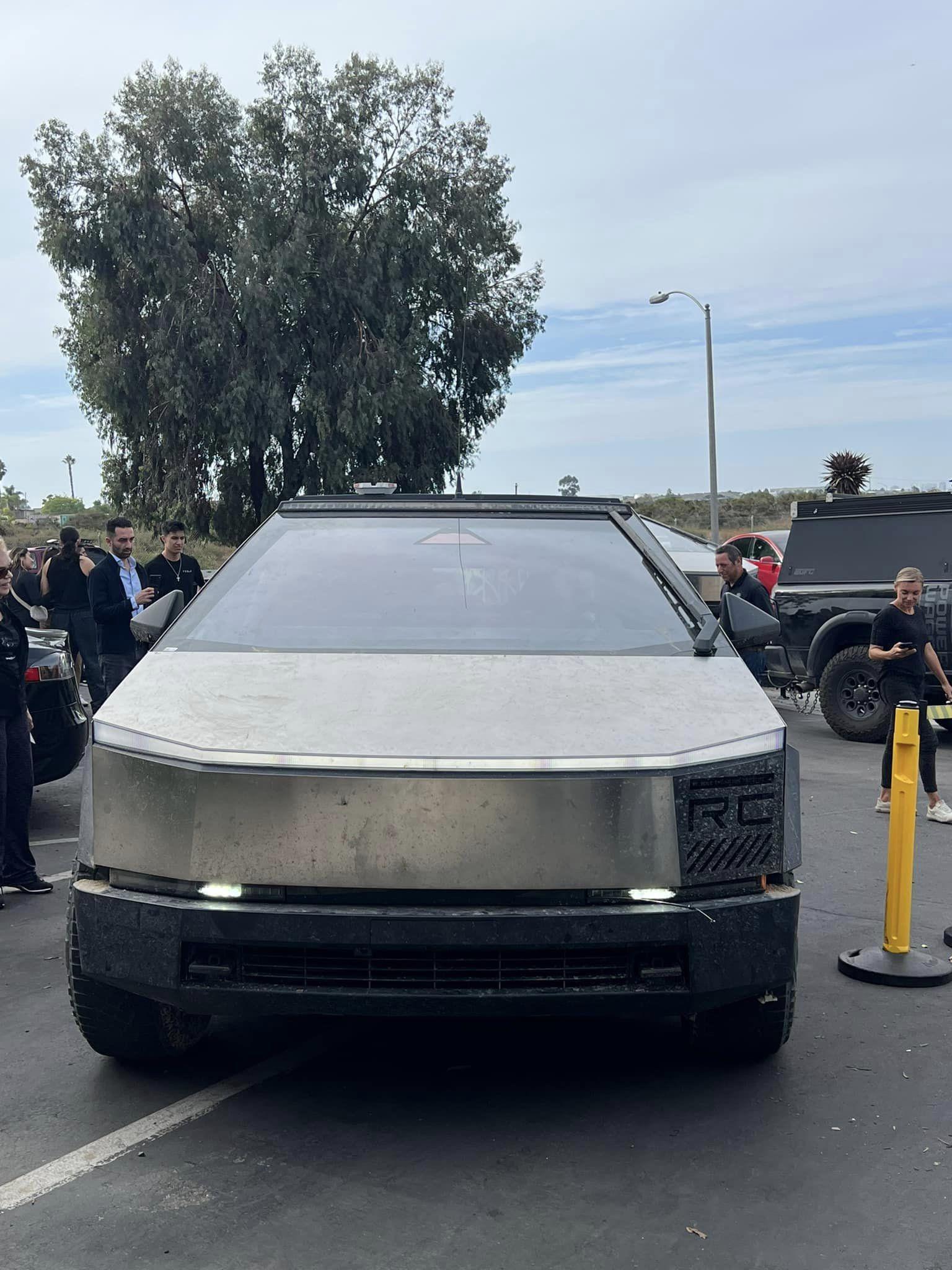 Tesla Cybertruck Baja Cybertruck returns to US. Parked for viewing in Orange County! 1697311665454