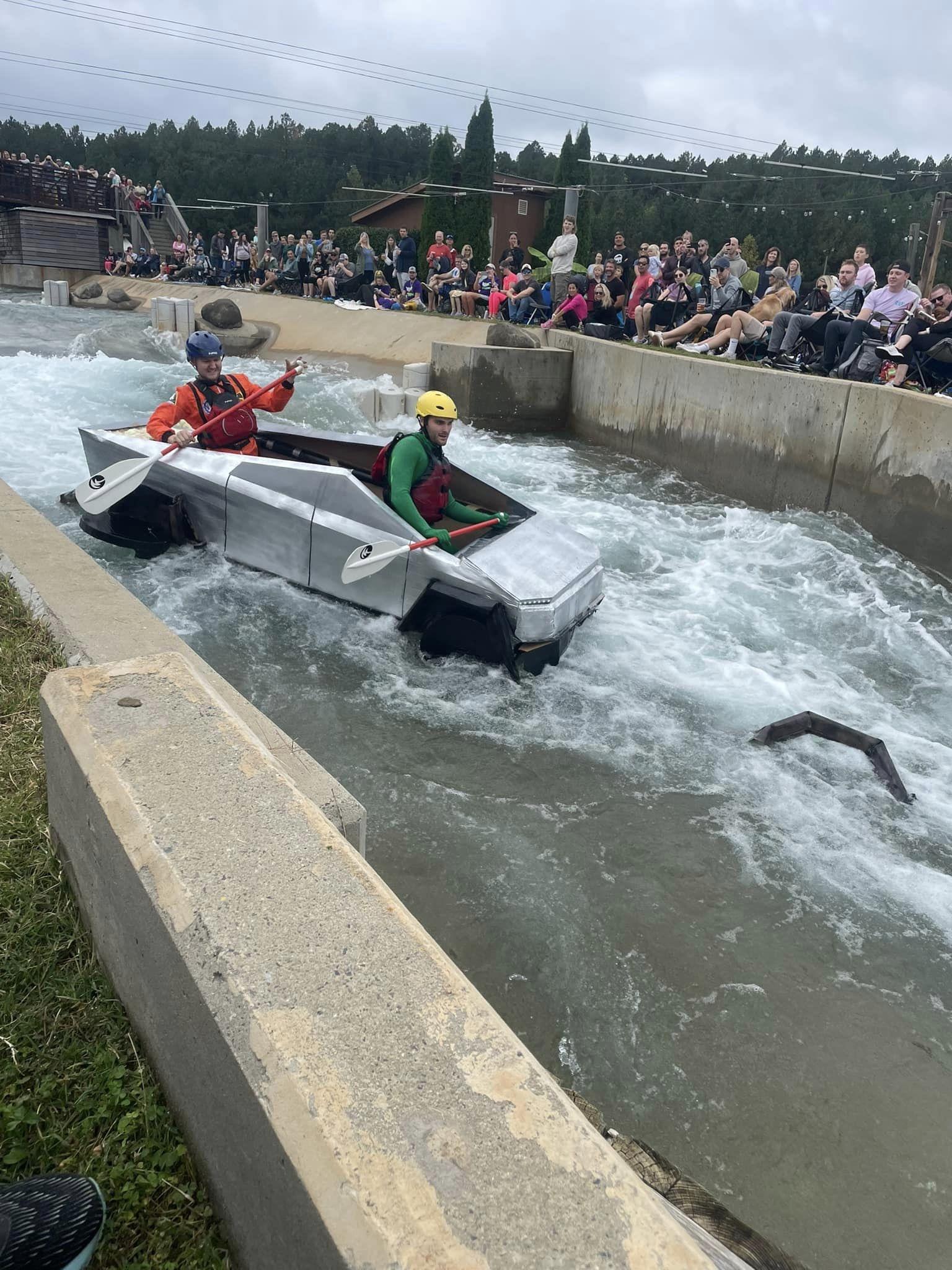 Tesla Cybertruck Cybertruck floats like kayak 🤣 391722778_10159134302496431_4922527821729080430_n