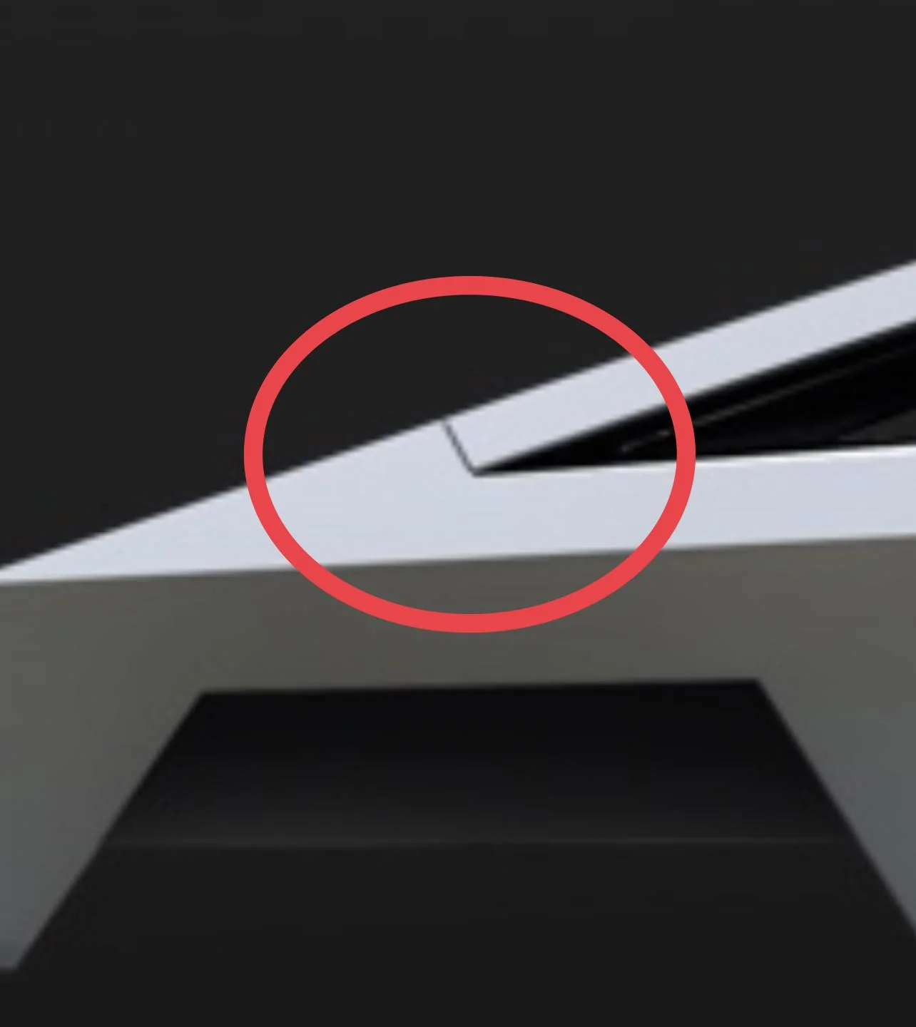 Tesla Cybertruck Cybertruck frame / casting / chassis / body structure in plain sight outside Giga Texas 🧐 71DEF585-3B88-4F94-B103-9D308DEC9B54