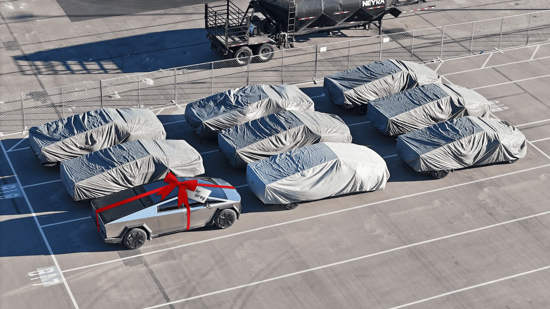 Tesla Cybertruck 📸 Daily photos: Cybertrucks in outbound lot at Giga Texas -- updated 1/8/24 giftgreg
