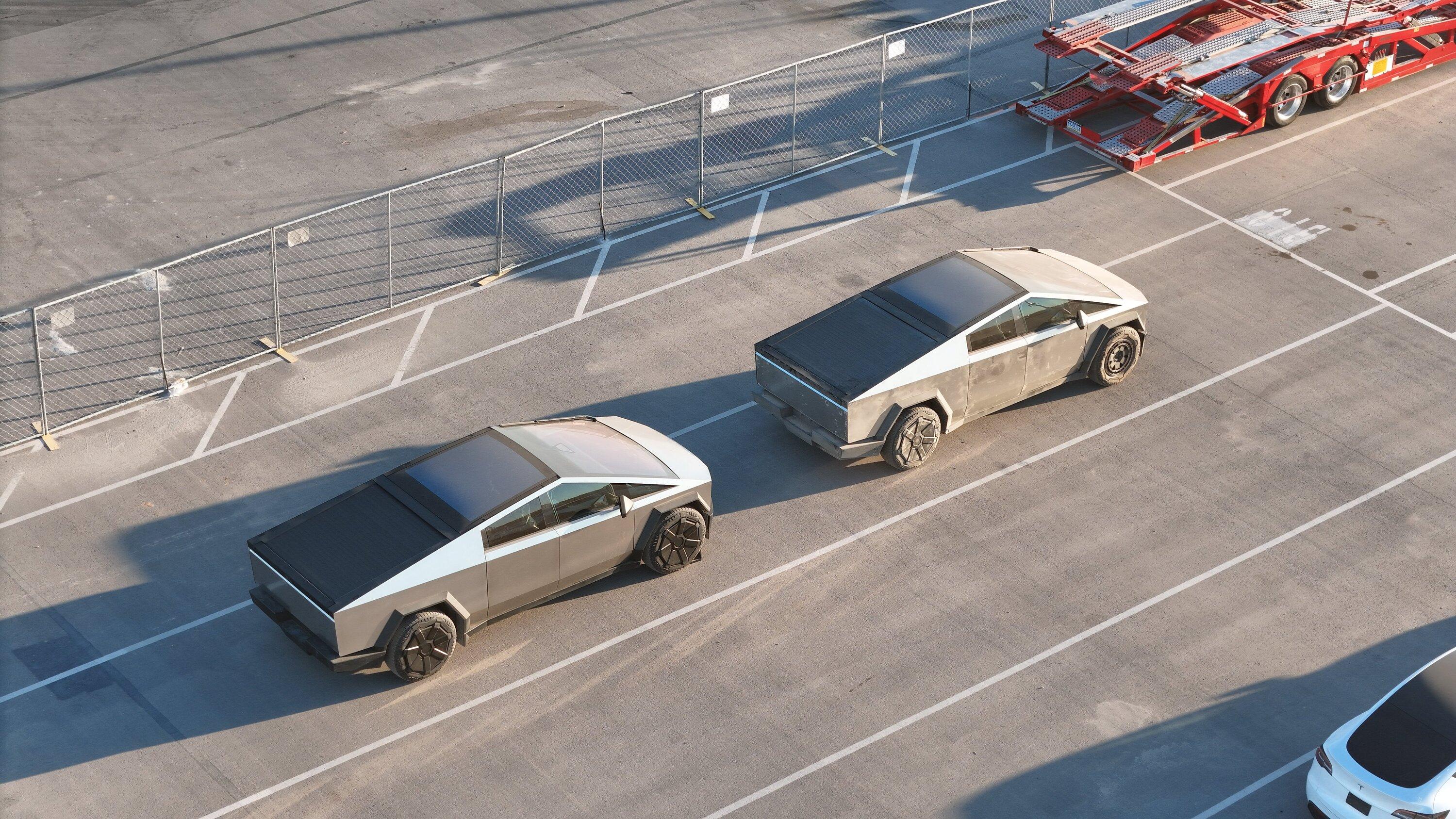 Tesla Cybertruck 📸 Daily photos: Cybertrucks in outbound lot at Giga Texas -- updated 1/8/24 f85i2nyxoaasjou-jpe