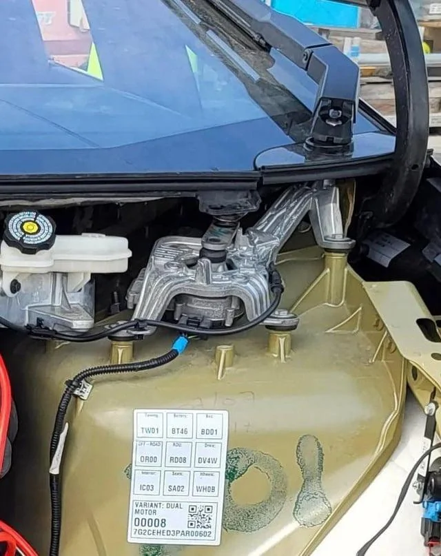 Tesla Cybertruck Cybertruck VIN decoder! -- GVWR Vehicle Weight Revealed + **only** Dual and Tri Motor for 2024 vicc6l3z0jlb1