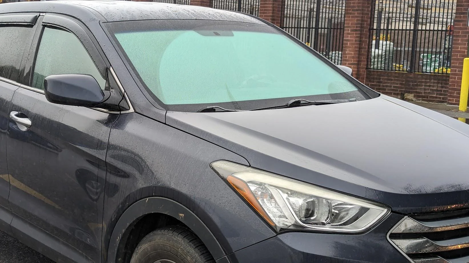 Tesla Cybertruck Cybertruck Work Truck duties on construction site? + Windshield wiper coverage area look Wiper 1