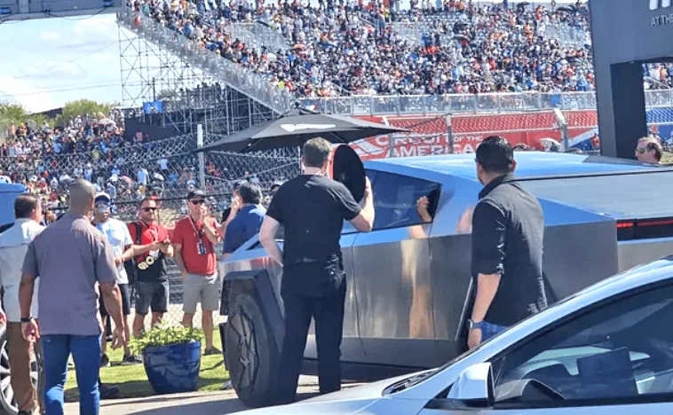 Tesla Cybertruck Elon Musk drives Cybertruck to F1 race at Circuit of the Americas (Austin, TX) -- updated w/ video F9EiwBqWIAAwS-o