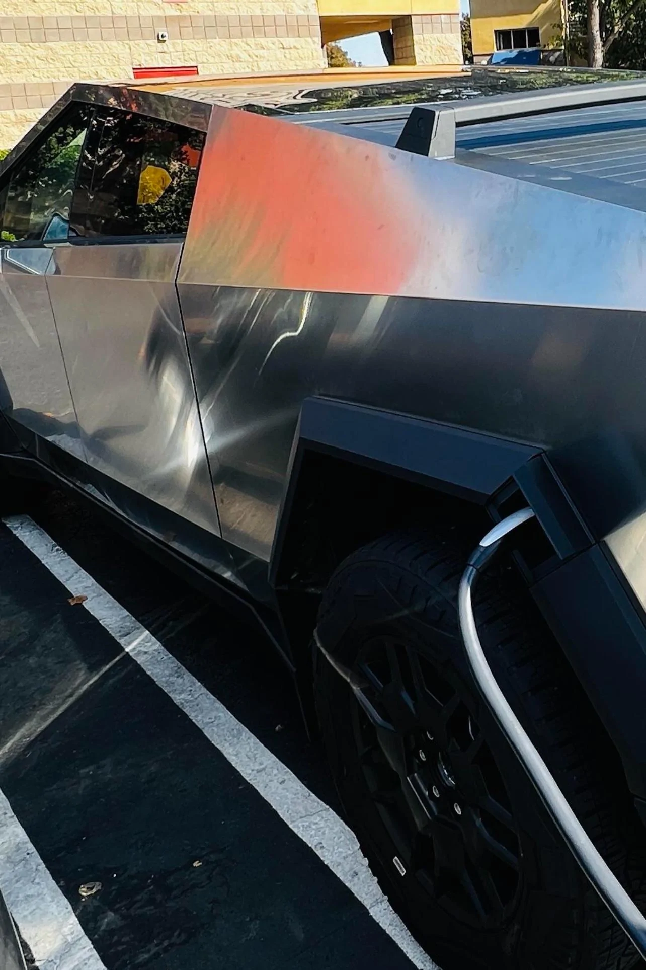 Tesla Cybertruck Suicide charging port a massive problem? IMG_5648