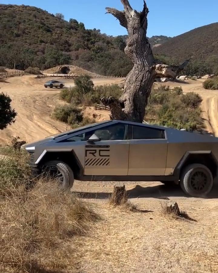 Tesla Cybertruck Actual Off-Road Testing: climbing & descending (@ Hollister Hill RSVA - 10/23/23) 27460-a74756d949c848bacc83afd6d9f1f1db