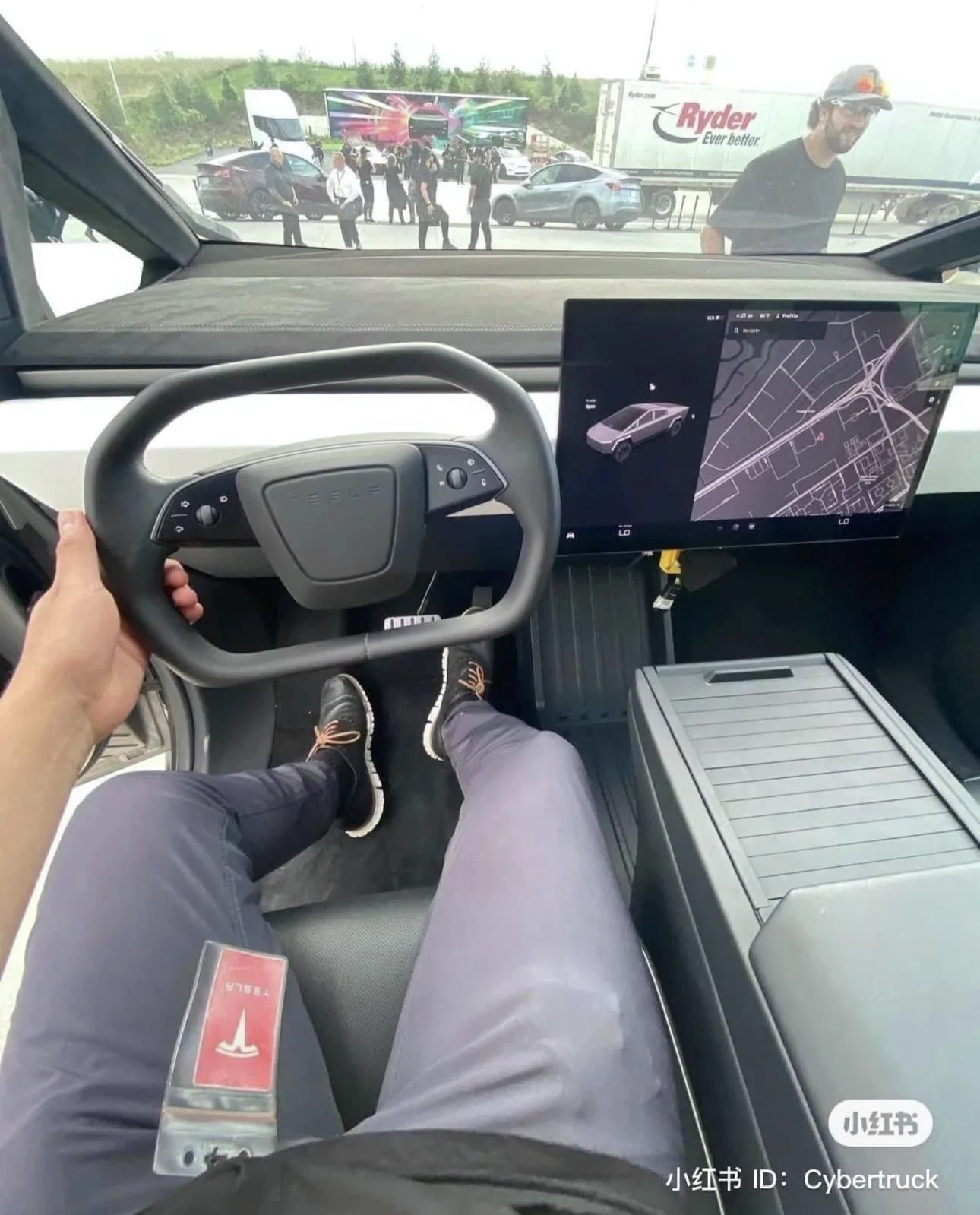 Tesla Cybertruck Not sure if we have new dash trims 10857E0F-47DB-4601-941F-83D167E12240