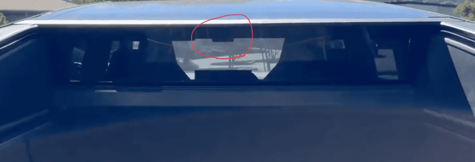 Tesla Cybertruck Video: Cybertruck tonneau cover opening, bed lighting, and tailgate dropping 1698634184750
