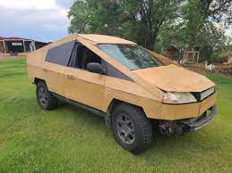 Tesla Cybertruck Musk talks Cybertruck specs (0-60, vehicle weight) & production volume on Joe Rogan podcast interview (10/31/23) 1698882623256