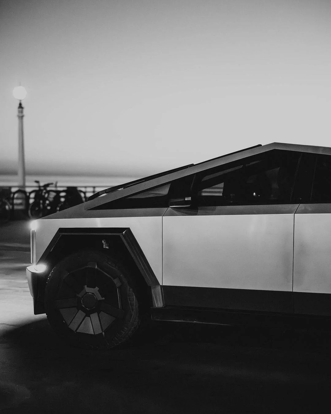 Tesla Cybertruck 📸 Cybertruck looking awesome at Manhattan Beach Pier sighting Snapinsta.app_397915100_243947822022707_2729369157679337769_n_1080