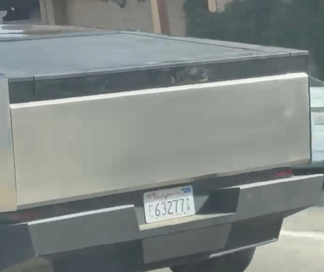 Tesla Cybertruck CyberTruck sighting on Pacific Coast Highway in Malibu, California IMG_0869
