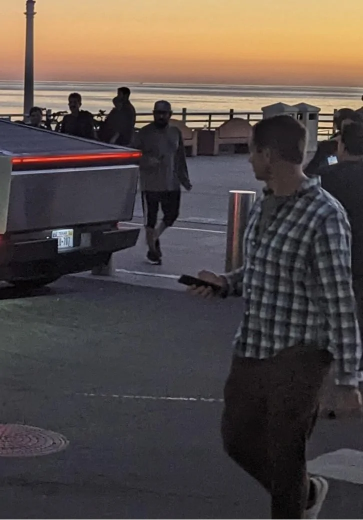 Tesla Cybertruck 📸 Cybertruck looking awesome at Manhattan Beach Pier sighting 92C3E374-6E73-410A-A59C-88F5DAC815C4