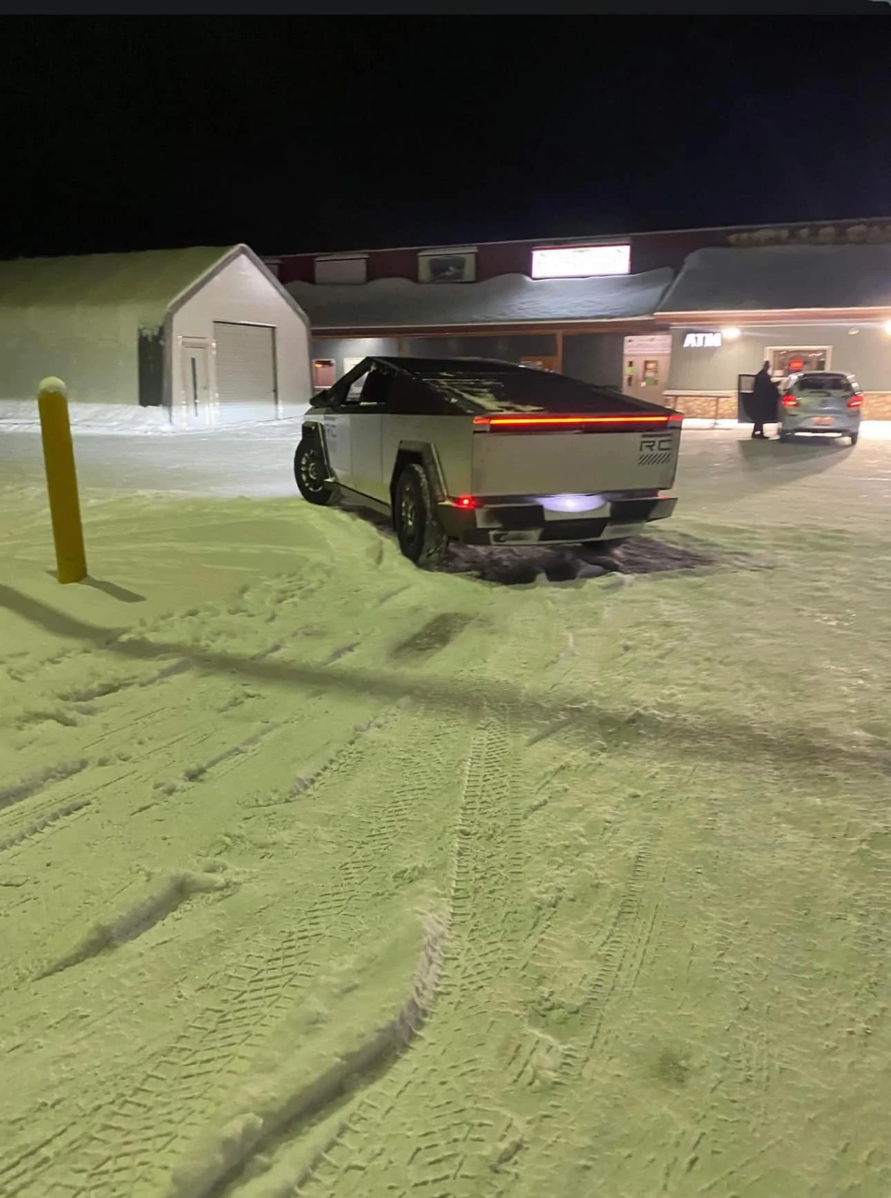 Tesla Cybertruck 2-tone Cybertruck (black top?) spotted testing in Alaska winter 399898156_2369660656575083_8124231606214945265_n