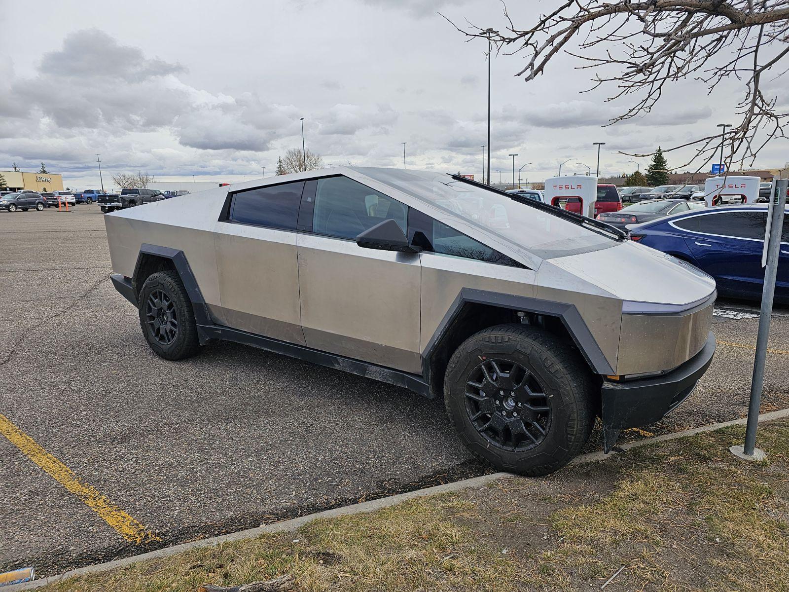 Tesla Cybertruck Cybertruck spotted at Cheyenne WY supercharger image000000